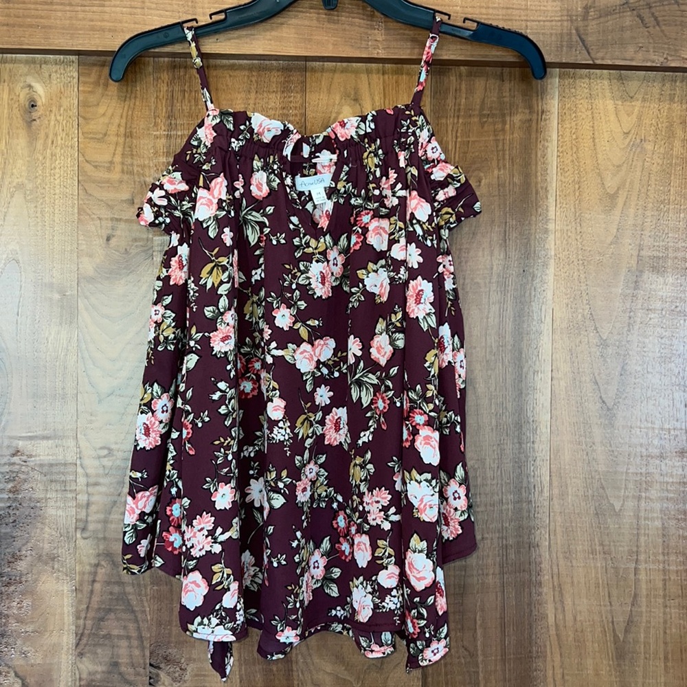 Active USA cold shoulder top with bell sleeves size medium
